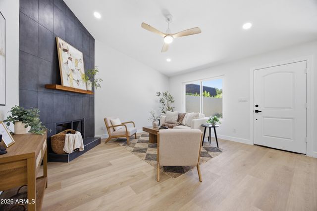 3033 N 39TH Street 4, Phoenix, AZ 85018