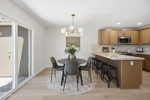 3033 N 39TH Street 4, Phoenix, AZ 85018