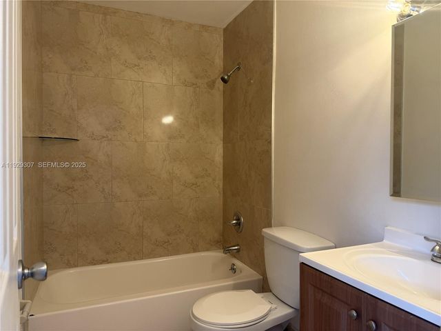 6083 W Flagler St 0, Miami, FL 33144