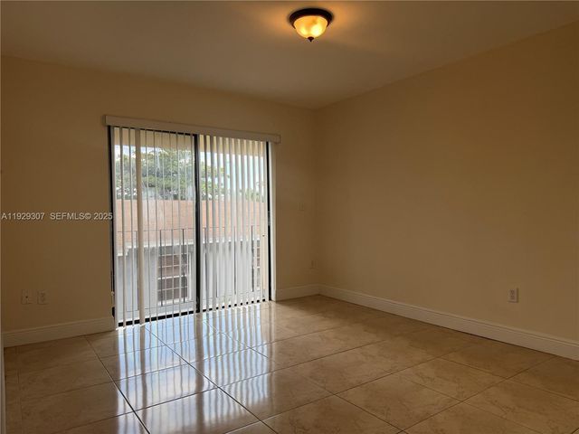 6083 W Flagler St 0, Miami, FL 33144