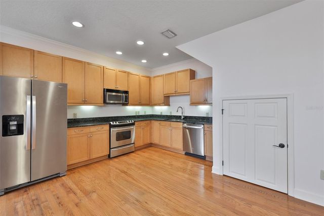 107 S PACKWOOD AVENUE C, Tampa, FL 33606