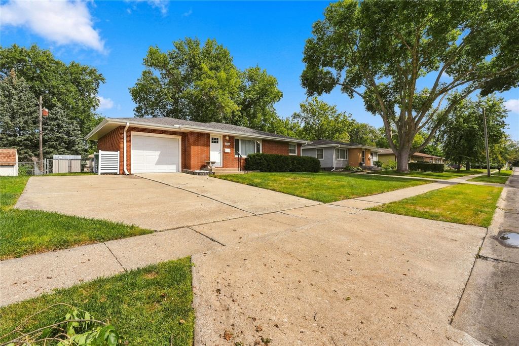 1306 SW 2nd Street, Ankeny, IA 50023
