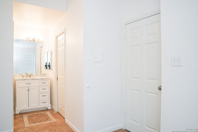 11610 Vance Jackson Rd Apt 1102, San Antonio, TX 78230