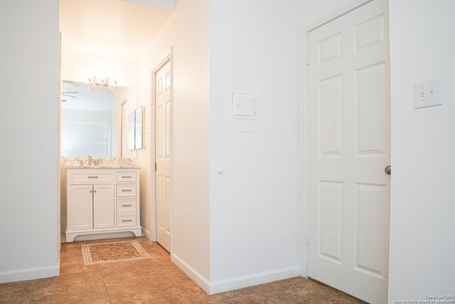 11610 Vance Jackson Rd Apt 1102, San Antonio, TX 78230