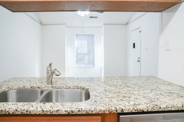 11610 Vance Jackson Rd Apt 1102, San Antonio, TX 78230