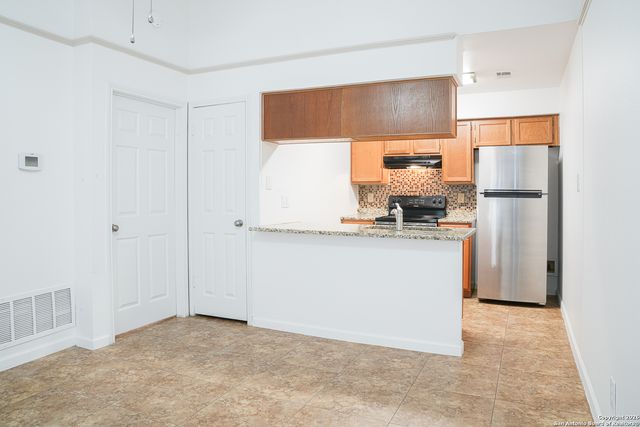 11610 Vance Jackson Rd Apt 1102, San Antonio, TX 78230