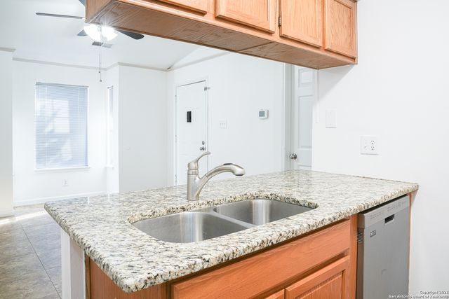 11610 Vance Jackson Rd Apt 1102, San Antonio, TX 78230