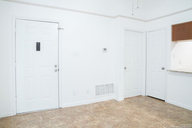 11610 Vance Jackson Rd Apt 1102, San Antonio, TX 78230