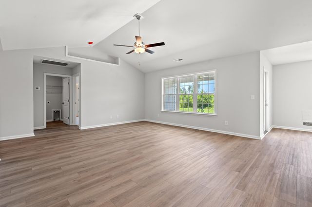 956 Woodside Dr., Conway, SC 29526