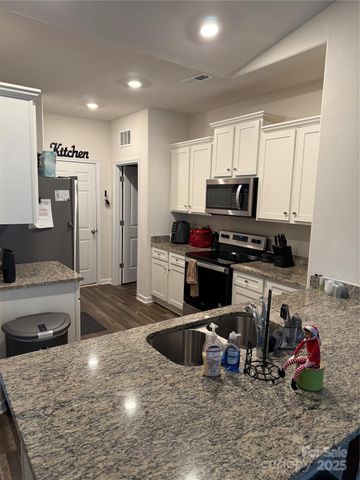 1113 Creedmore Court, Charlotte, NC 28215