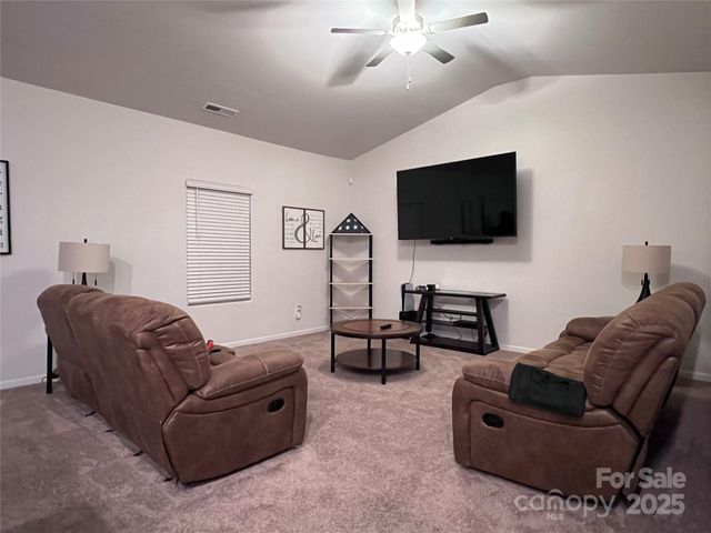 1113 Creedmore Court, Charlotte, NC 28215