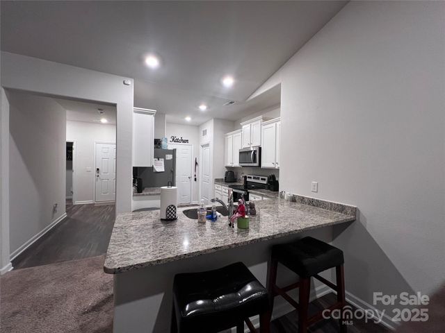 1113 Creedmore Court, Charlotte, NC 28215