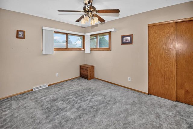W149N8183 Winchester STREET, Menomonee Falls, WI 53051