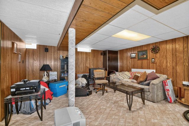 W149N8183 Winchester STREET, Menomonee Falls, WI 53051