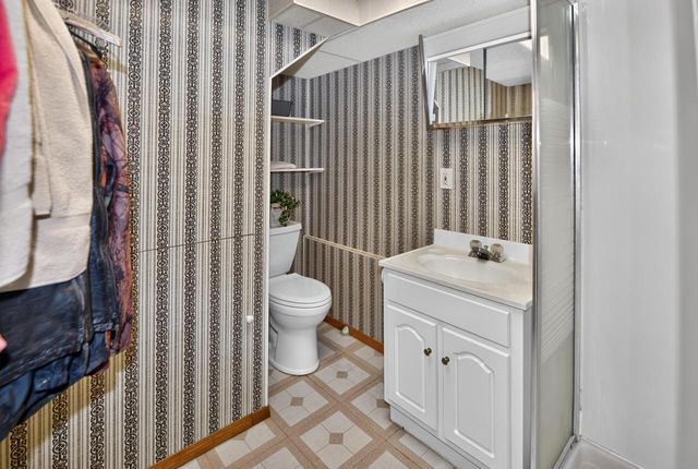 W149N8183 Winchester STREET, Menomonee Falls, WI 53051