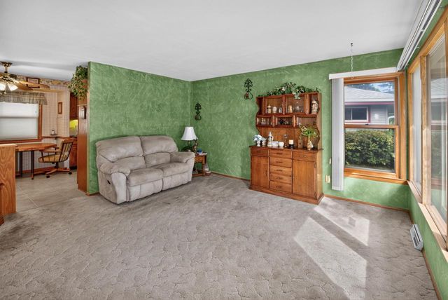 W149N8183 Winchester STREET, Menomonee Falls, WI 53051