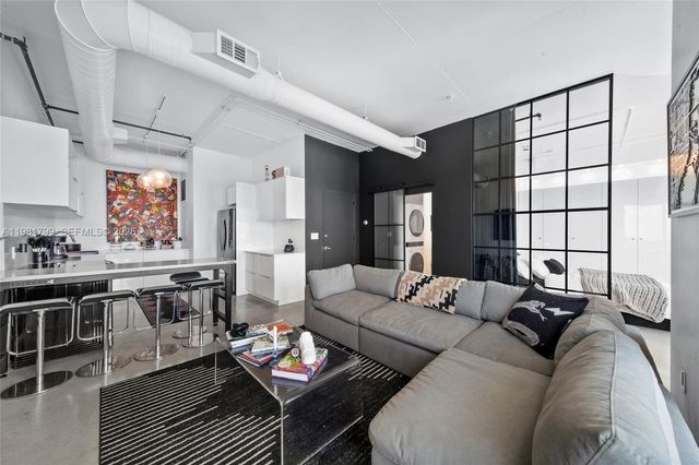 10 SW South River Dr 1512, Miami, FL 33130