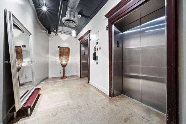 10 SW South River Dr 1512, Miami, FL 33130