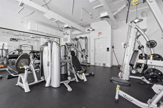 10 SW South River Dr 1512, Miami, FL 33130