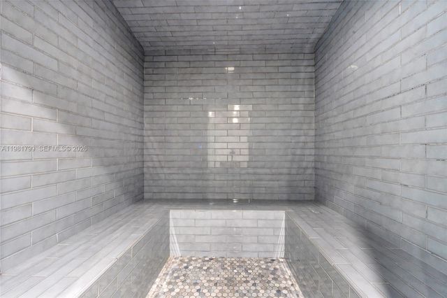 10 SW South River Dr 1512, Miami, FL 33130