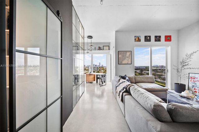 10 SW South River Dr 1512, Miami, FL 33130