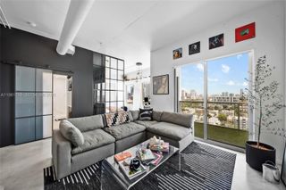 10 SW South River Dr 1512, Miami, FL 33130