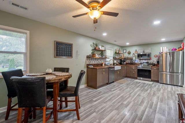 1835 Payton Avenue, Des Moines, IA 50315