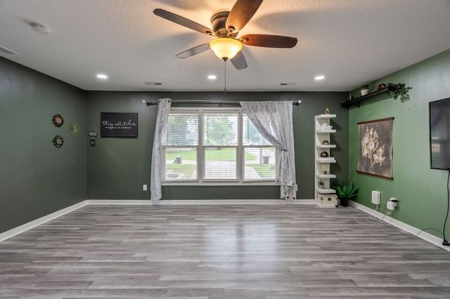 1835 Payton Avenue, Des Moines, IA 50315