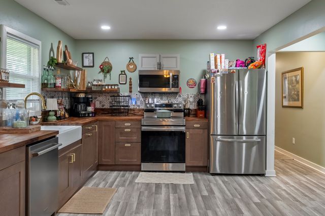 1835 Payton Avenue, Des Moines, IA 50315