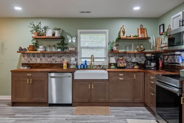 1835 Payton Avenue, Des Moines, IA 50315