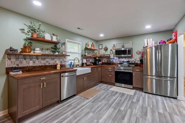 1835 Payton Avenue, Des Moines, IA 50315