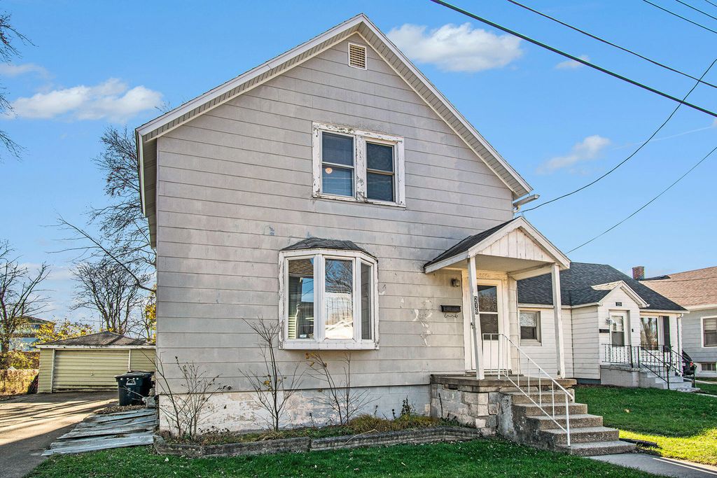 216 May Avenue, Michigan City, IN 46360