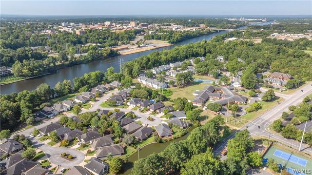 233 Tanglewood Circle, Tuscaloosa, AL 35406