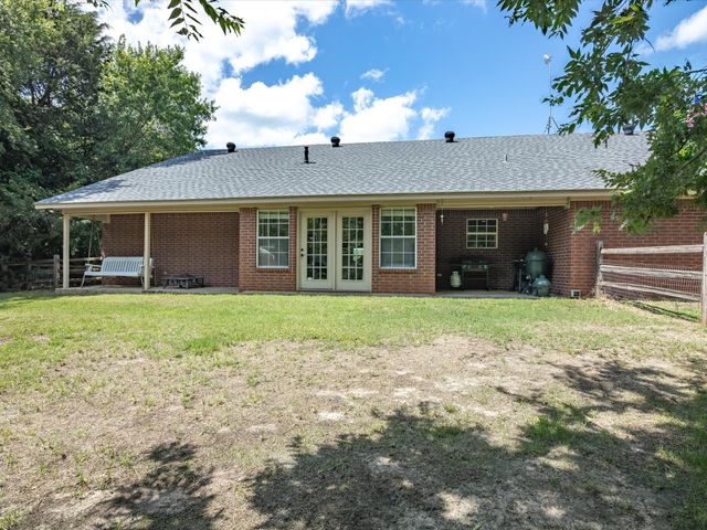 205 Private Road 2194, Decatur, TX 76234
