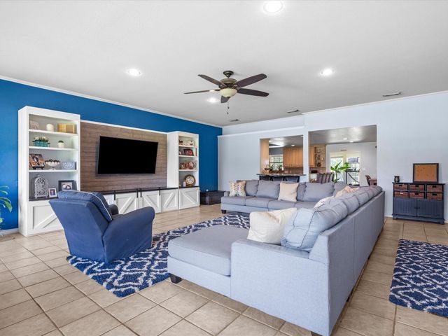 205 Private Road 2194, Decatur, TX 76234