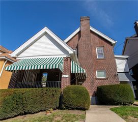 6433 Landview Rd, Squirrel Hill, PA 15217