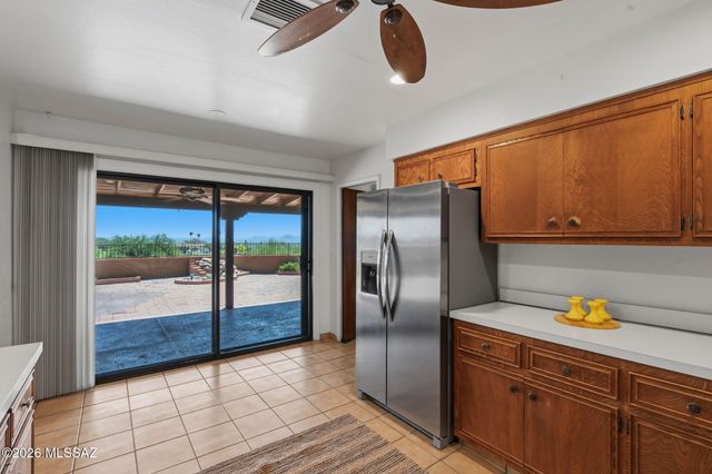 1235 E Moonridge Road, Tucson, AZ 85718