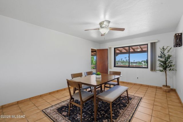 1235 E Moonridge Road, Tucson, AZ 85718