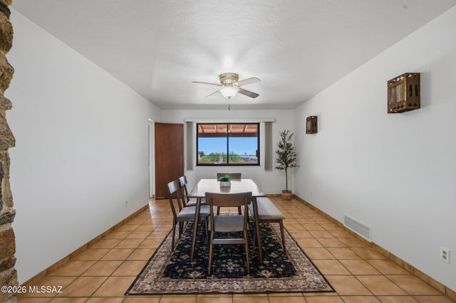 1235 E Moonridge Road, Tucson, AZ 85718