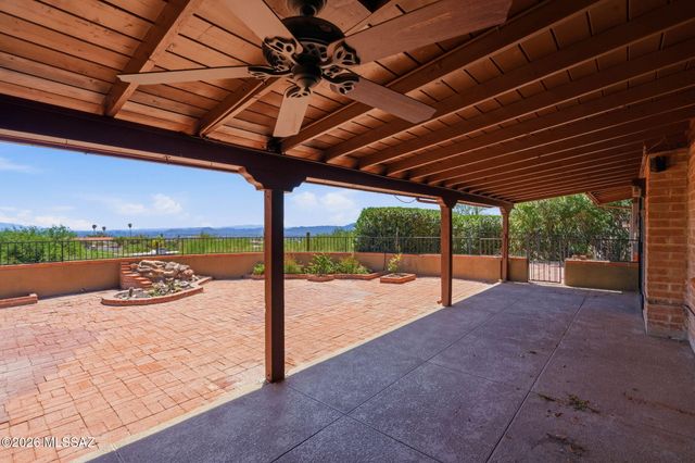 1235 E Moonridge Road, Tucson, AZ 85718