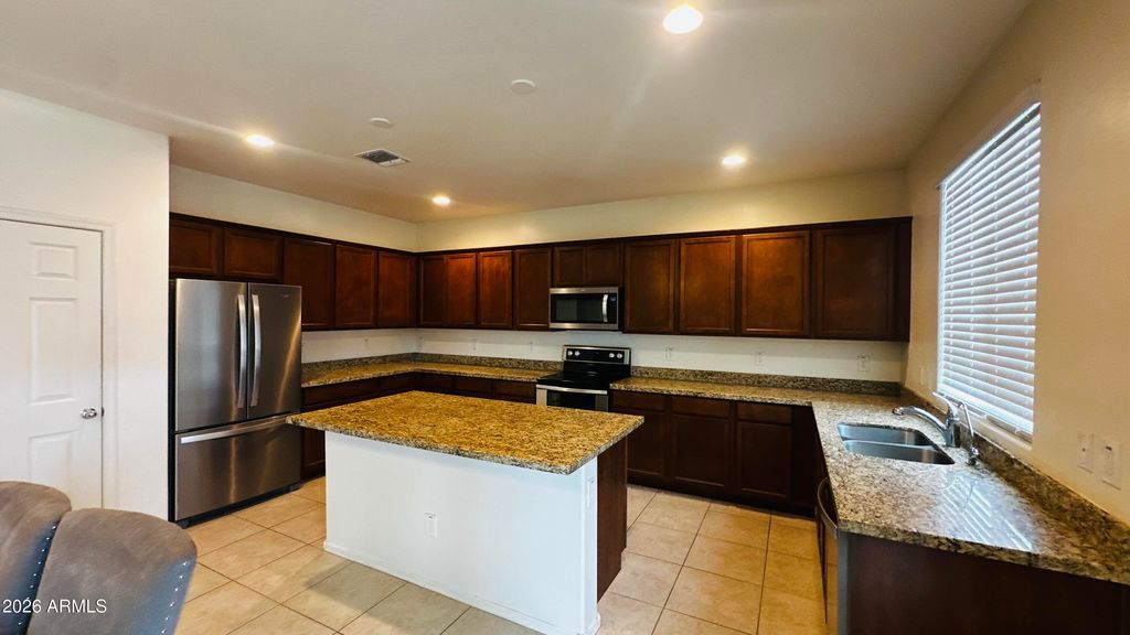 11628 W REDFIELD Road, El Mirage, AZ 85335 — photo 4