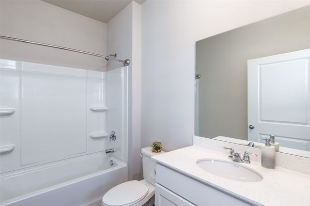 2818 NW 35th Lane, Ankeny, IA 50023