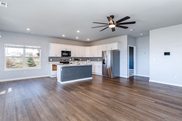 2818 NW 35th Lane, Ankeny, IA 50023