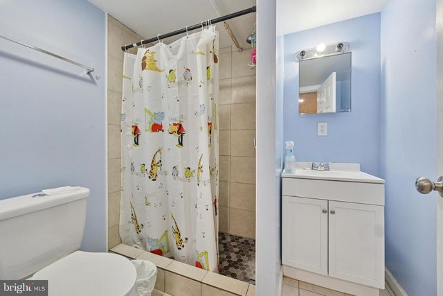 5627 SANSOM ST, Philadelphia, PA 19139