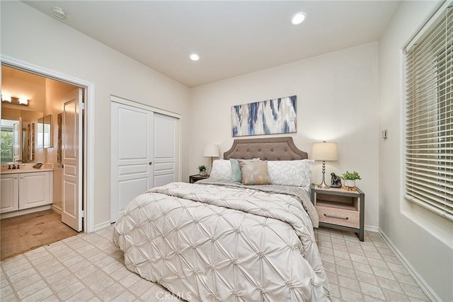 32 Canyonwood, Irvine, CA 92620