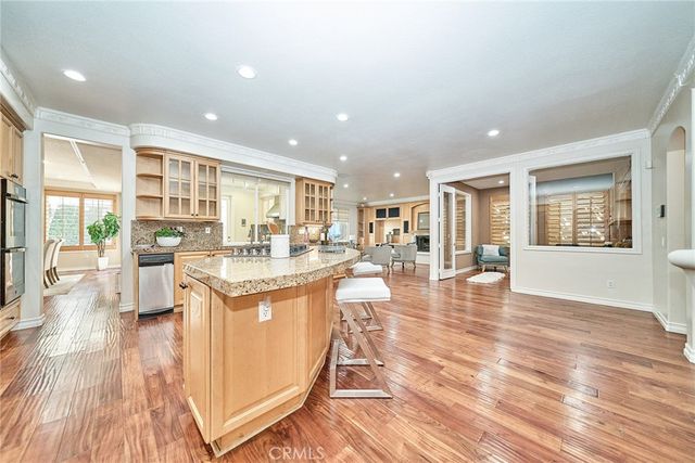 32 Canyonwood, Irvine, CA 92620