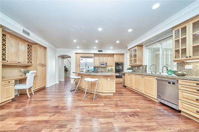 32 Canyonwood, Irvine, CA 92620