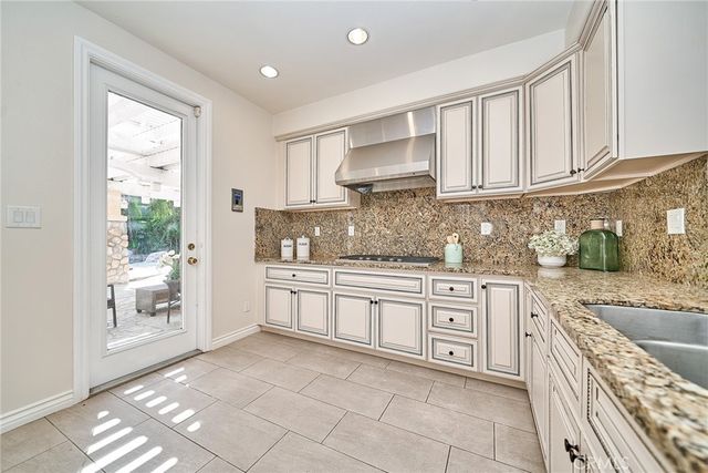 32 Canyonwood, Irvine, CA 92620