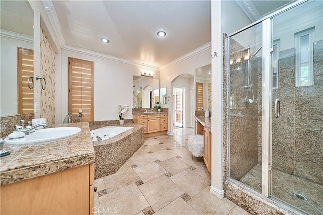 32 Canyonwood, Irvine, CA 92620