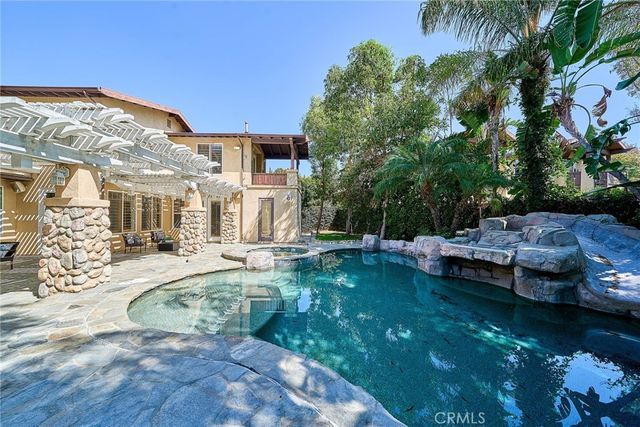 32 Canyonwood, Irvine, CA 92620